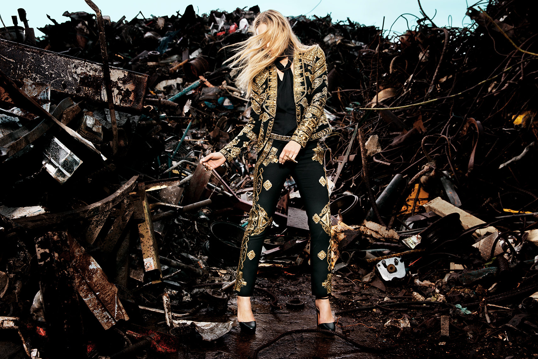 Reinsdorf-Editorial-Fashion-Visa-Port-Of-Call_012
